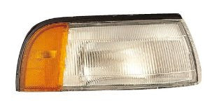 Nissan Maxima  89-94 F.C/S.M.L Rh Park Signal Marker Lamp Passenger Side Rh